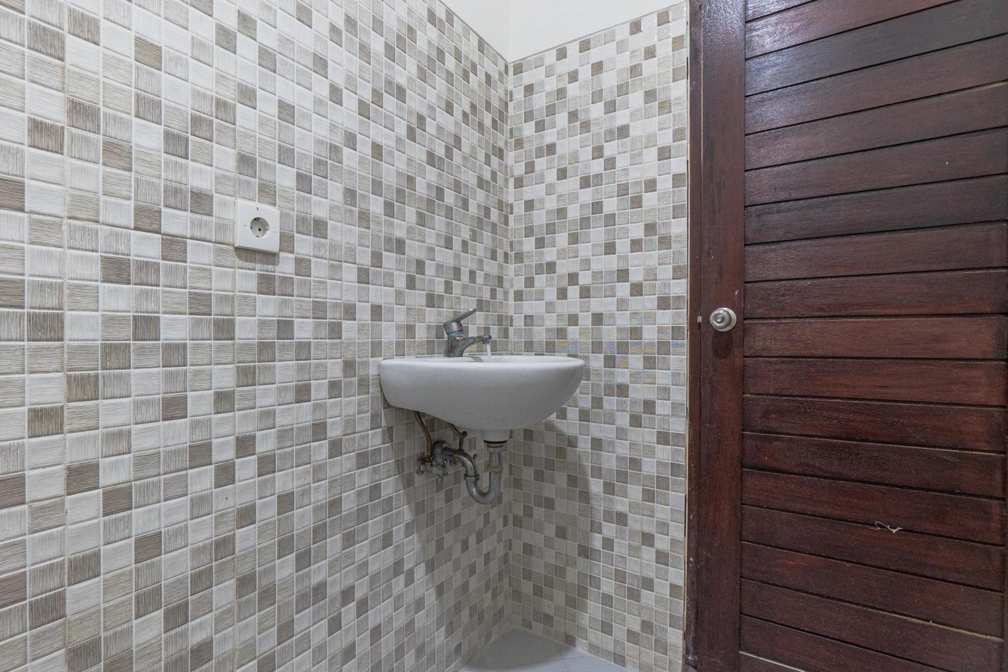 Azalea Homestay & Villa Canggu Extérieur photo
