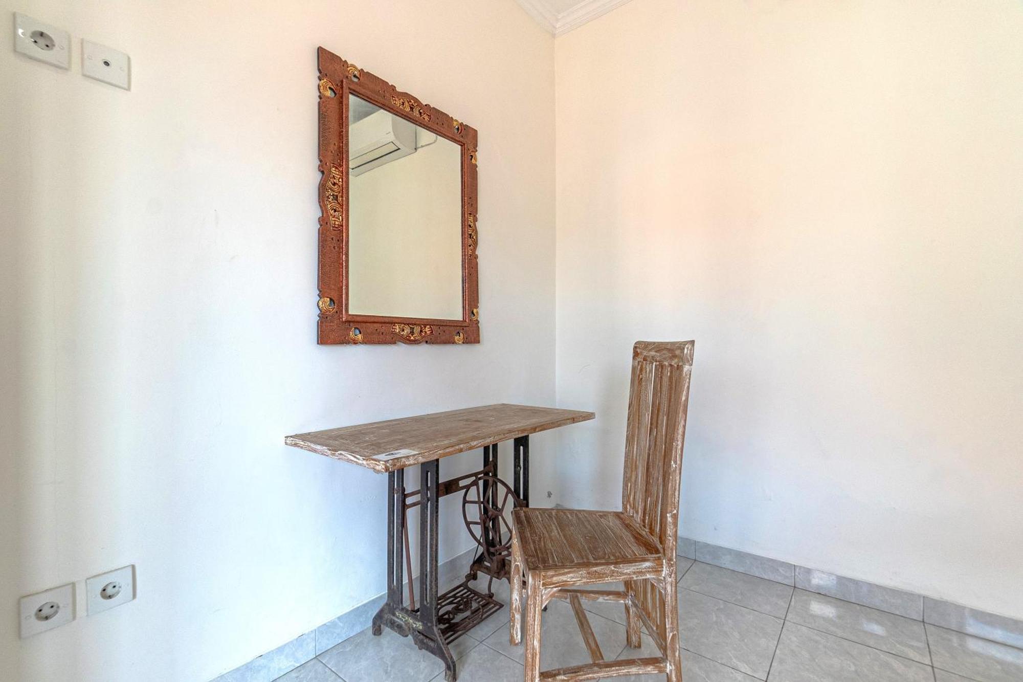 Azalea Homestay & Villa Canggu Extérieur photo